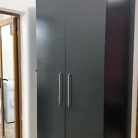 Apartmán Studio With Large Terrace Near Beach