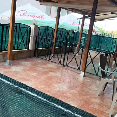Studio With Large Terrace Near Beach Apartmán Primorsko